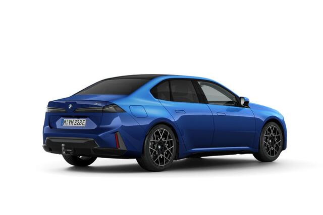 BMW i3 Sedan 50 xDrive First Edition | M Sportpakket | Innovation Pack | Trekhaak | Panoramadak
