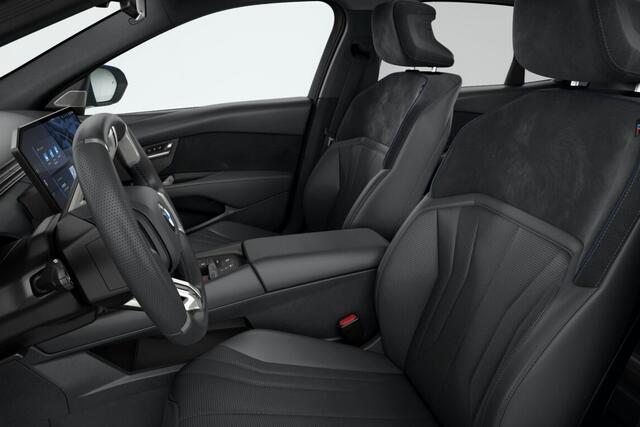BMW i3 Sedan 50 xDrive First Edition | M Sportpakket | Innovation Pack | Trekhaak | Panoramadak