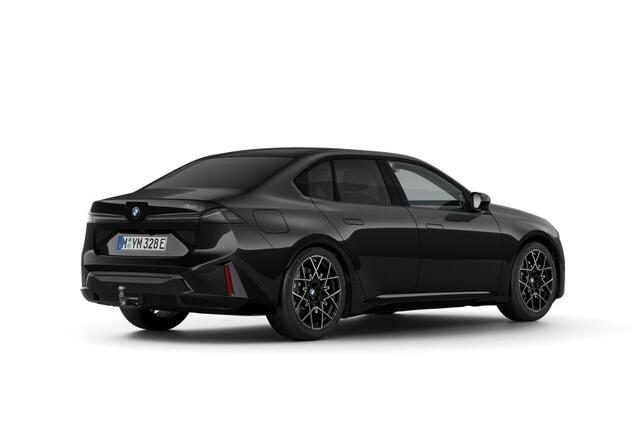 BMW i3 Sedan 50 xDrive First Edition | M Sportpakket | Innovation Pack | Trekhaak | Panoramadak