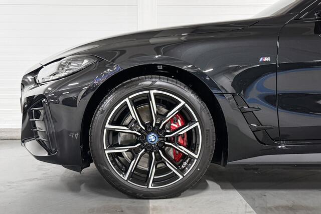 BMW i4 eDrive40 | M-Sport Pro | High Executive | Schuif-/kanteldak | Comfort Access | Trekhaak