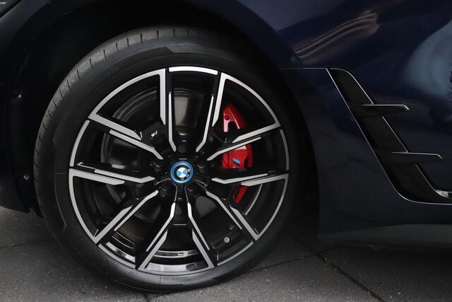 BMW i4 M50 High Executive 84 kWh | 544 PK | HARMAN & KARDON | LEDER | SCHUIFDAK | HEAD-UP | STOELVERWARMING | 360° CAMERA | CRUISE | NAVI | AIRCO |