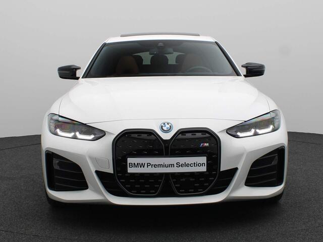 BMW i4 M50 High Executive M Sportpakket Pro 84kwh / Schuifdak / Harman Kardon / Elektrisch verstelbare stoelen / 19''