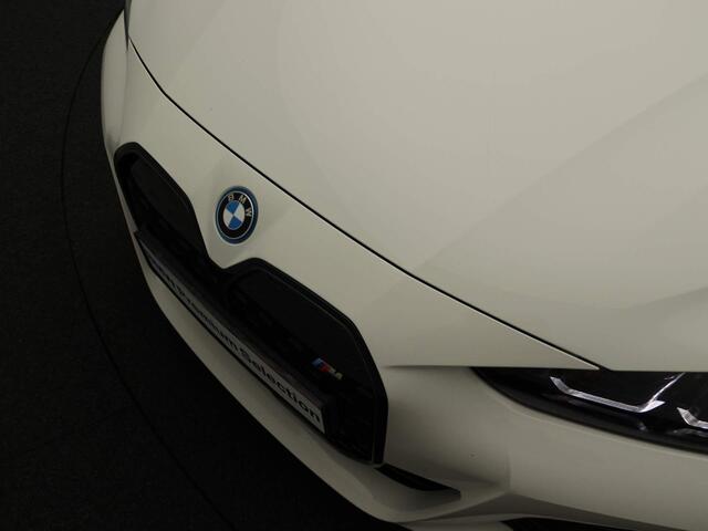 BMW i4 M50 High Executive M Sportpakket Pro 84kwh / Schuifdak / Harman Kardon / Elektrisch verstelbare stoelen / 19''
