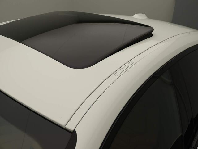 BMW i4 M50 High Executive M Sportpakket Pro 84kwh / Schuifdak / Harman Kardon / Elektrisch verstelbare stoelen / 19''