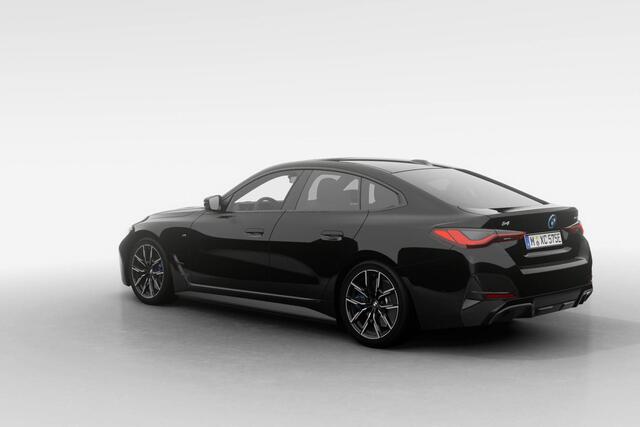 BMW i4 eDrive40 | M Sport | Elektrisch bediend glazen schuif-/kanteldak | Extra getint glas