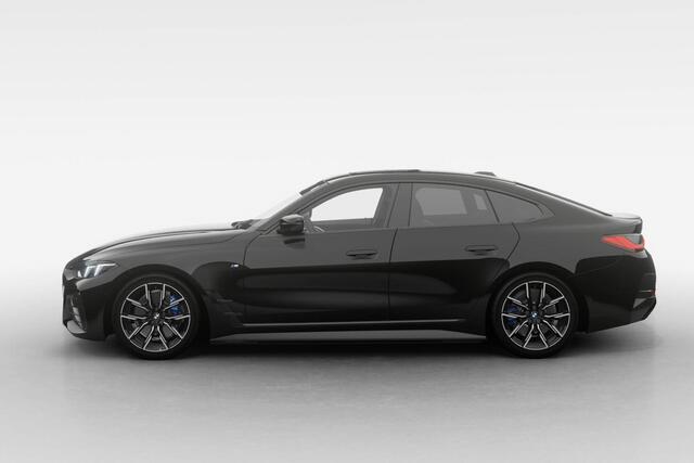 BMW i4 eDrive40 | M Sport | Elektrisch bediend glazen schuif-/kanteldak | Extra getint glas