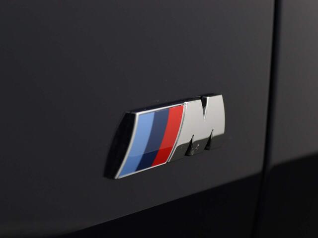 BMW i4 eDrive35 High Executive | M Sportpakket Pro | Safety Pack | Schuifdak | Active Cruise Control | Harman Kardon | 19''