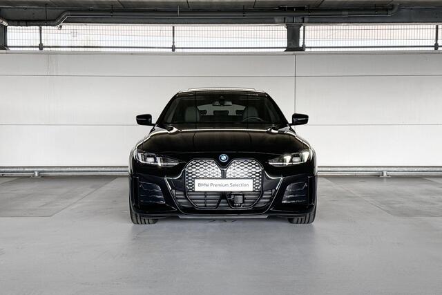 BMW i4 eDrive35 M Sport Edition 70 kWh | M Sportpakket Pro | Elektrisch bediend glazen schuif-/kanteldak