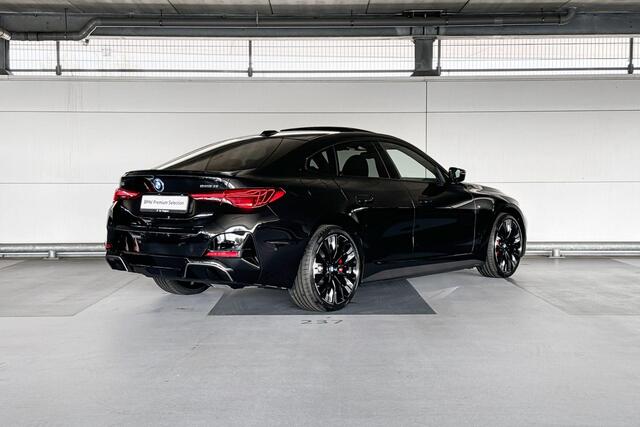 BMW i4 eDrive35 M Sport Edition 70 kWh | M Sportpakket Pro | Elektrisch bediend glazen schuif-/kanteldak