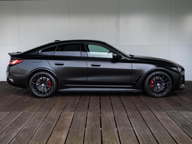 BMW i4 Gran Coupé M50 M-Sportpakket | M-Performance Parts | Trekhaak | 20 inch | Individual interieur | Carbon exterieur pakket