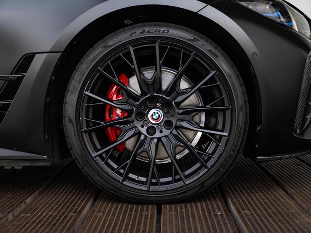 BMW i4 Gran Coupé M50 M-Sportpakket | M-Performance Parts | Trekhaak | 20 inch | Individual interieur | Carbon exterieur pakket
