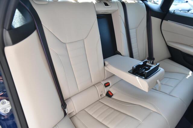 BMW i4 eDrive35 High Executive / M Sport