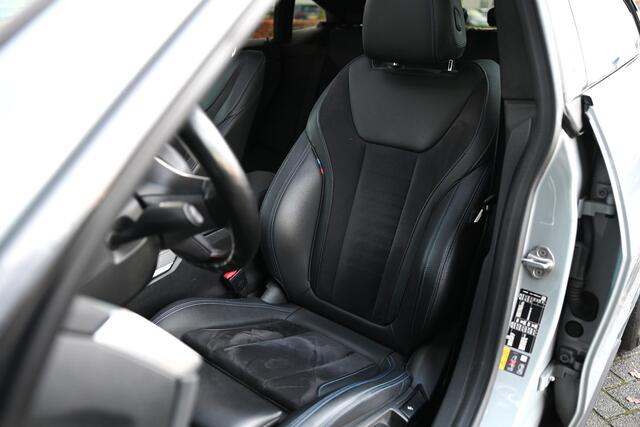 BMW i4 M50 / BMW M 50 Jahre uitvoering / Schuif-kanteldak / M Adaptief onderstel / Live Cockpit Plus / Parking Assistant / Adaptive Cruise Control