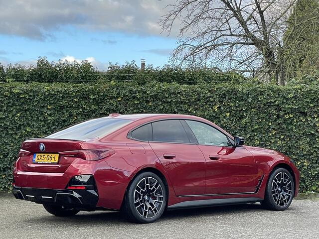 BMW i4 eDrive40 | M-Sport Pro | 19 '' | Stuur + Stoelverw. | Camera