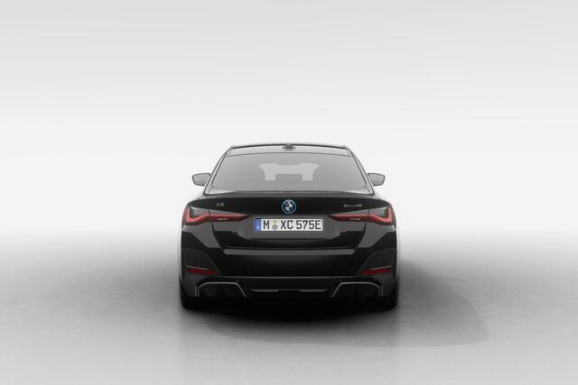 BMW i4 eDrive35 M Sport Edition | Elektrisch glazen schuif-/kanteldak | Extra getinte ruiten