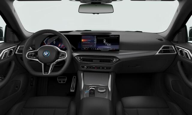 BMW i4 eDrive40 | M-Sport | 19'' | S/k-dak | Park. Plus | Head-Up | Comf. Acc. | HiFi | Stuur. + stoelverw. | Adapt. LED | Laser achterlicht.
