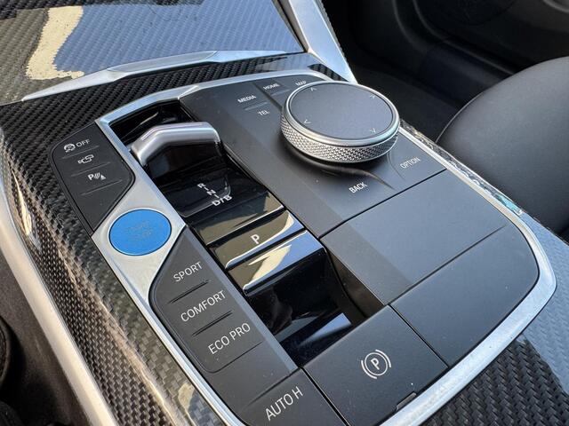 BMW i4 Gran Coupe eDrive35 | M-Sportpakket | Head Up | Schuifdak | Trekhaak | Stoelverwarming | Harman/kardon sound | 19 inch