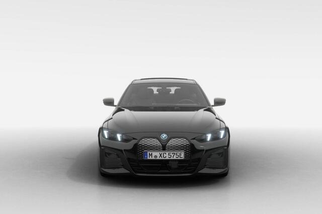 BMW i4 eDrive35 M Sport Edition | M Sport Pro | Comfort Pack | Elektrisch bediend glazen schuif-/kanteldak