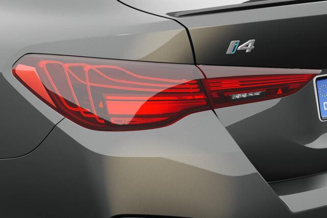 BMW i4 eDrive35 M Sport Edition | M Sport Pro | Comfort Pack | Stuurwielrand verwarmd