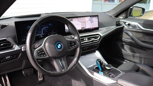 BMW i4 eDrive35 M-Sport Pro | Harman/Kardon | Schuifdak | Head-up | Comfort Access | Trekhaak