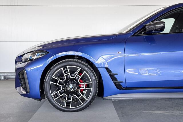 BMW i4 M50