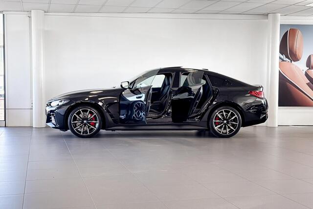 BMW i4 eDrive35 M Sport Edition 70 kWh | Glazen Schuif-/kanteldak | Comfort Access | Stoelverwarming | Achteruitrijcamera |