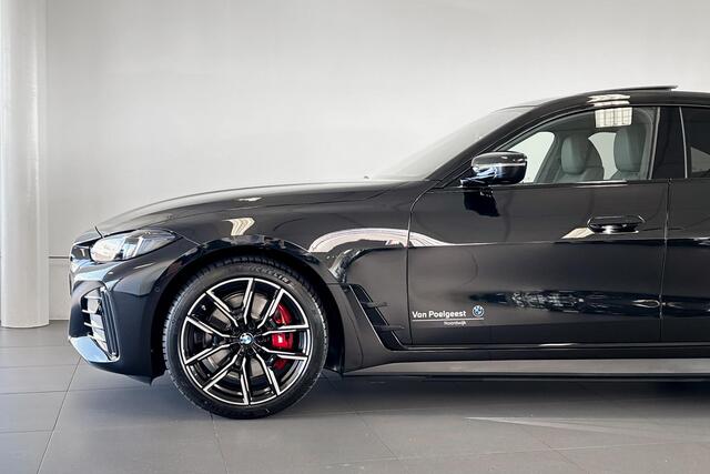 BMW i4 eDrive35 M Sport Edition 70 kWh | Glazen Schuif-/kanteldak | Comfort Access | Stoelverwarming | Achteruitrijcamera |