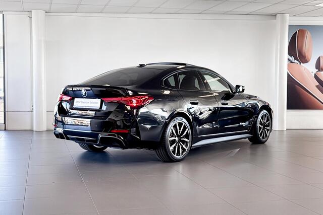 BMW i4 eDrive35 M Sport Edition 70 kWh | Glazen Schuif-/kanteldak | Comfort Access | Stoelverwarming | Achteruitrijcamera |