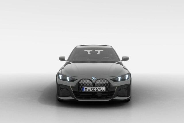BMW i4 eDrive35 M Sport Edition | M Sport Pro | Comfort Pack | 19" LM M Y-Spaak styling 859M BiColor Jet Black uni