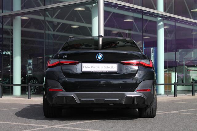 BMW i4 eDrive35 High Executive M Sport / Schuif-kanteldak / Trekhaak / Stoelverwarming / Active Cruise Control / Parking Assistant / Live Cockpit Professional / Stuurverwarming