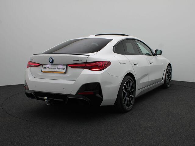 BMW i4 eDrive35 M Sportpakket Pro | Comfort Pack | Stuurwielrand Verwarmd | Trekhaak | Schuif-/ Kanteldak | DAB | HiFi | 19''