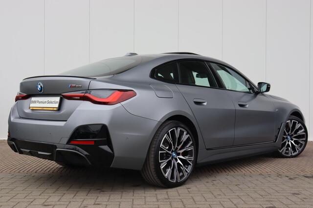 BMW i4 M50 High Executive Model M Sport / Harman Kardon / Schuif-Kanteldak / 20" LMV / M-Sportstoelen / Co-Pilot Pack / Stoelverwarming / Stuurwielrandverwarming