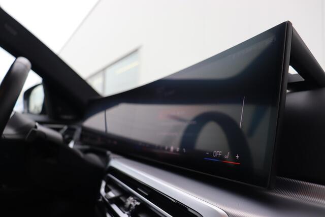BMW i4 M50 High Executive Model M Sport / Harman Kardon / Schuif-Kanteldak / 20" LMV / M-Sportstoelen / Co-Pilot Pack / Stoelverwarming / Stuurwielrandverwarming