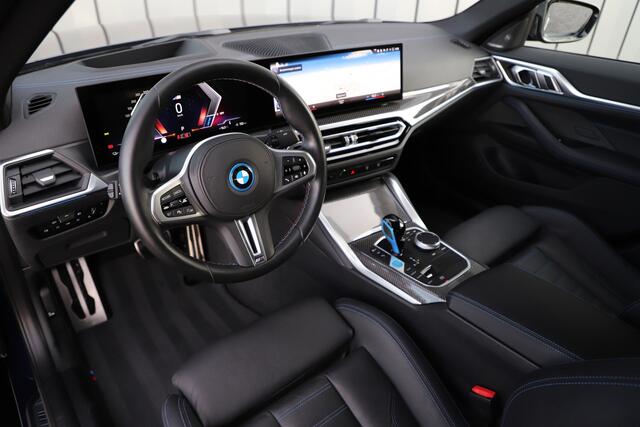 BMW i4 M50 High Executive M-Sport 84 kWh | 544PK | Luchtvering | Head-up | Keyles-go | Carbon | Laser-led | ACC | Harman/kardon | Sfeerverlichting | 2022.