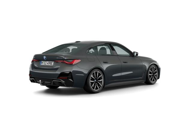BMW i4 eDrive35 M Sport Edition 70 kWh | 19 Inch | M-Sportpakket | Comfort Pack | Panoramadak | Trekhaak