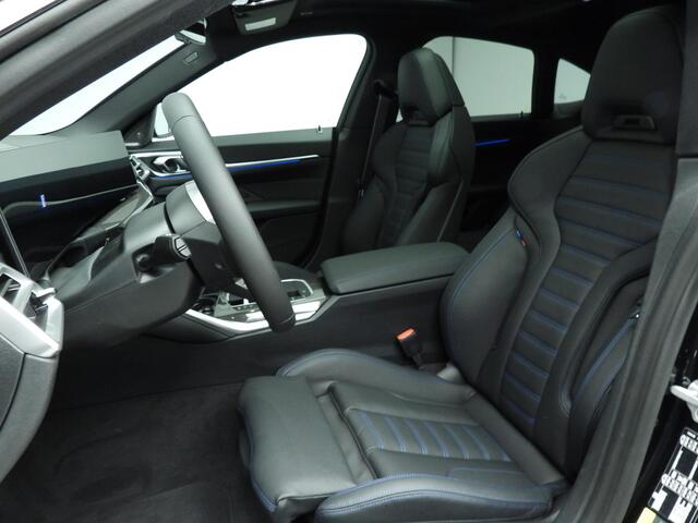 BMW i4 eDrive40 M-Sportpakket Pro / Trekhaak / Schuifdak / Leder / Driving assist prof / Harman-Kardon / M Sportstoelen / Alu wielen 20 inch