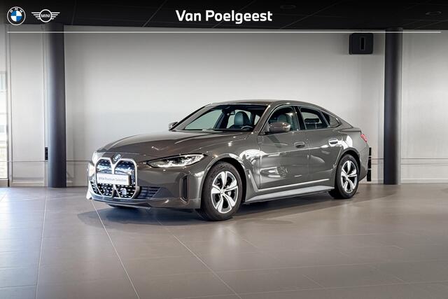 BMW i4 eDrive40 High Executive 84 kWh | Stoelverwarming | Achteruitrijcamera | Trekhaak |