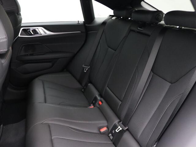 BMW i4 eDrive35 M Sportpakket | M Sport Edition | Innovation Pack | Comfort Pack | Stuurwielrand Verwarmd | Trekhaak | Active Cruise Control | DAB | HiFi | 18''