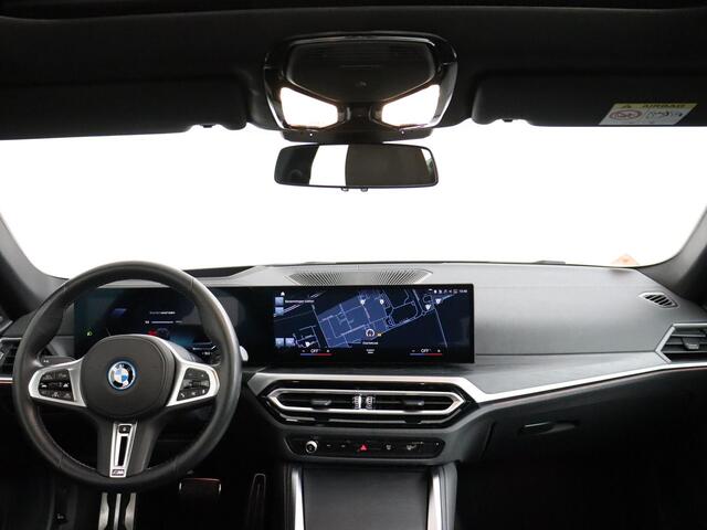 BMW i4 M50 High Executive 84 kWh SoH 96! | LaserLight | Panoramadak | 360° Camera | ACC!