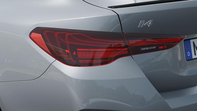 BMW i4 eDrive40 Gran Coupe M Sport / Achteruitrijcamera / Adaptieve LED / Active Cruise Control / Comfort Access / Parking Assistant / Stoelverwarming