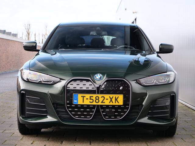 BMW i4 eDrive35 High Executive 70 kWh 286 Pk Automaat M-Sport / Navi / DAB / Leer / Camera / Apple Carplay / SOH 97,2%