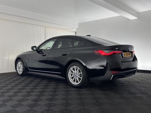 BMW i4 eDrive40 High Executive 84 kWh [ 3-Fase ] {SOH-95%} (INCL.BTW) *HEAD-UP | LEATHER | FULL-LED | WIDESCREEEN-DIGI-COCKPIT | CAMERA | KEYLESS | HIFI-SOUND | PRIVACY-GLASS | ECC | PDC | CRUISE | 17''ALU*