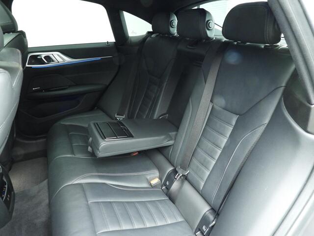 BMW i4 eDrive40 High Executive 84 kWh SoH 93,1% | M Sport | Laser | Schuifdak | Harman/Kardon | Leder