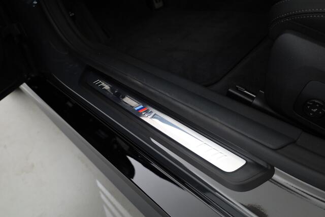 BMW i4 eDrive40 M Sport Pro 84 kWh | S/K-Dak | Elek. Trekhaak | Shadowline | Widescreen | Innovation pack | HUD | 360*+PDC | Carbon | Driving Ass. pro | Memory | Dodehoek V