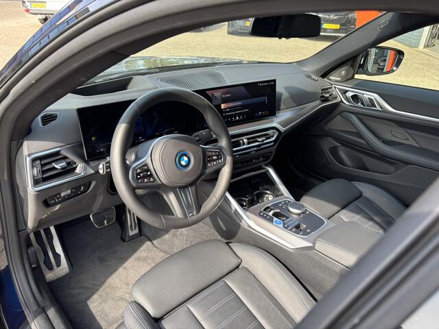 BMW i4 eDrive40 High Executive 84 kWh / NL Auto / 360 Camera / Stoelverwarming /