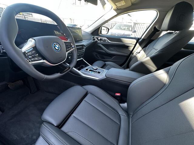 BMW i4 eDrive35 70 kWh