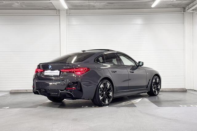BMW i4 eDrive35 | M-Sport Pro | Comfort Access | Active Cruise Control | Hifi System | Schuif/-kanteldak | Comfort Access