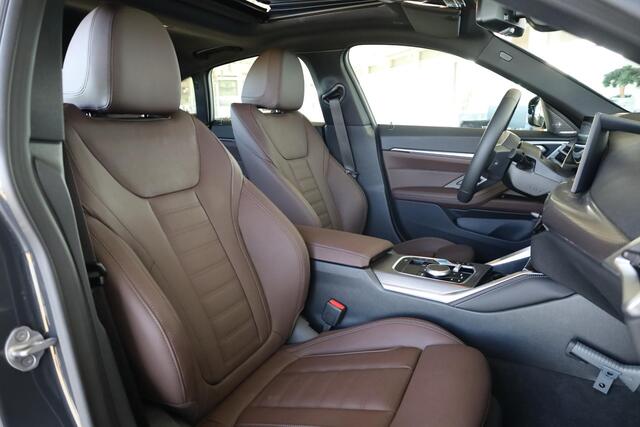 BMW i4 eDrive35 | M Sportpakket | Innovation Pack | Comfort Pack