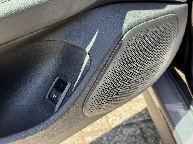 BMW i4 eDrive35 | 20" Individual | ACC | Camera | HiFi | Comf. Acc. | Stoelverw. | Getint glas | Apple CP | Hoogglans Shadow Line