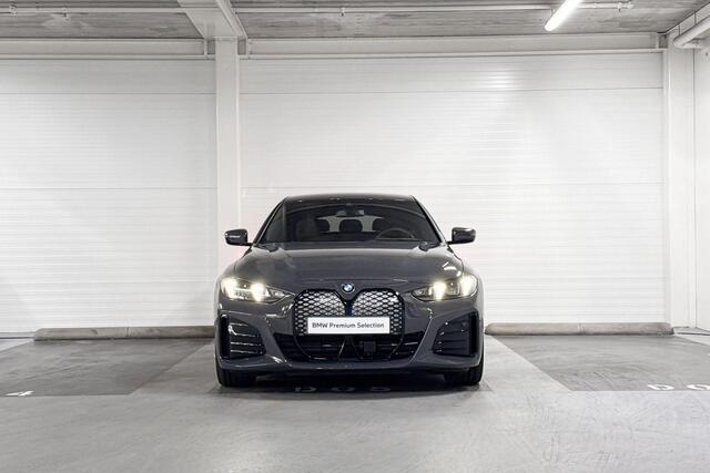 BMW i4 xDrive40 | M-Sport Pro | Comfort Pack | Stoelverwarming | Comfort Access | Parking Assistant | Huisselectie